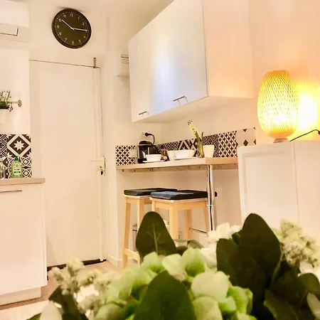 Joli Nid Douillet Au Vieux-port Апартаменты *